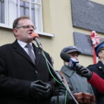 Uruchomienie zegara z kurantem na dawnym budynku Straży Ogniowej. Jan Józef Kasprzyk, szef Urzędu do Spraw Kombatantów i Osób Represjonowanych / Marzena Mąkosa / Radio Kielce