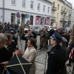 Uruchomienie zegara z kurantem na dawnym budynku Straży Ogniowej. Odsłonięcie pamiątkowej tablicy przez wojewodę Agatę Wojtyszek, Jana Józefa Kasprzyka - szefa Urzędu do Spraw Kombatantów i Osób Represjonowanych i prezydenta Kielc Bogdana Wentę / Marzena Mąkosa / Radio Kielce