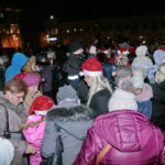 Choinka na kieleckim Rynku / Marzena Mąkosa / Radio Kielce