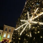 Choinka na kieleckim Rynku / Marzena Mąkosa / Radio Kielce