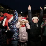 Choinka na kieleckim Rynku / Marzena Mąkosa / Radio Kielce