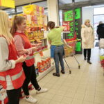 Akcja pod hasłem „Tak - Pomagam” zorganizowana przez Caritas Diecezji Kieleckiej / Marzena Mąkosa / Radio Kielce