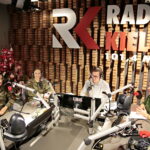 Akcja "Choinka pod choinkę 2018". Dzień pierwszy. Na zdjęciu (od lewej): ppor. Anna Czekaj, por. Katarzyna Rzadkowska, Stanisław Blinstrub - Radio Kielce i Magdalena Sitek - Radio Kielce / Marzena Mąkosa / Radio Kielce