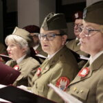 Finał akcji "Choinka pod choinkę". Dzień pierwszy. Chór "Żołnierskie Echa" / Marzena Mąkosa / Radio Kielce