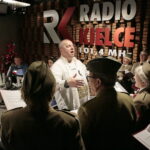 Finał akcji "Choinka pod choinkę". Dzień pierwszy. Wojciech Materek / Marzena Mąkosa / Radio Kielce