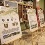 Wigilia służb mundurowych w Wojewódzkim Domu Kultury. Wystawa / Marzena Mąkosa / Radio Kielce