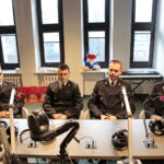 Akcja "Choinka pod choinkę". Dzień trzeci. Na zdjęciu (od lewej): mł. kpt. Marcin Bajur - oficer Wydziału Logistyki, kpt. Kamil Wleciał - oficer Wydziału Operacyjnego, st. kpt. Łukasz Zemła - z Ośrodka Szkolenia, bryg. Sławomir Pietrzykowski - naczelnik Wydziału Kontrolno-Rozpoznawczego Komendy Wojewódzkiej Państwowej Straży Pożarnej w Kielcach  / Marzena Mąkosa / Radio Kielce