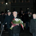 Obchody 37. rocznicy wprowadzenia stanu wojennego. Złożenie kwiatów przed pomnikiem ks. Jerzego Popiełuszki. Na zdjęciu Waldemar Bartosz - przewodniczący świętokrzyskiej "Solidarności"  / Marzena Mąkosa / Radio Kielce