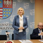 Konferencja w urzędzie marszałkowskim. Na zdjęciu (od lewej): Renata Janik, wicemarszałek województwa świętokrzyskiego i Mariusz Gosek, członek zarządu województwa / Marzena Mąkosa / Radio Kielce