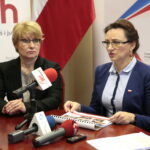 Podsumowanie działań związanych ze 100 leciem Niepodległej. Konferencja prasowa w urzędzie wojewódzkim. Na zdjęciu (od lewej): Dorota Koczwańska - Kalita, naczelnik Delegatury IPN w Kielcach i Agata Wojtyszek, wojewoda świętokrzyski / Marzena Mąkosa / Radio Kielce