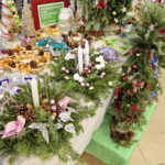 Bożonarodzeniowy kiermasz w urzędzie marszałkowskim / Marzena Mąkosa / Radio Kielce