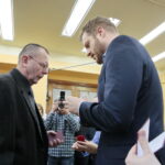 Wręczenie odznaczeń dla lekarzy przez Janusza Cieszyńskiego - podsekretarza stanu w Ministerstwie Zdrowia / Marzena Mąkosa / Radio Kielce