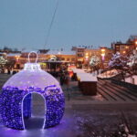 Ostrowiec. Iluminacje świąteczne / Marzena Mąkosa / Radio Kielce