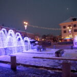 Ostrowiec. Iluminacje świąteczne / Marzena Mąkosa / Radio Kielce