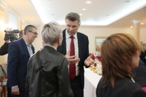 Spotkanie opłatkowe w kieleckim Ratuszu. Bogdan Wenta - prezydent Kielc / Marzena Mąkosa / Radio Kielce