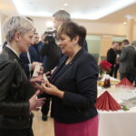 Spotkanie opłatkowe w kieleckim Ratuszu. Agata Wojda - radna i Danuta Papaj - pełnomocnik prezydenta Kielc / Marzena Mąkosa / Radio Kielce