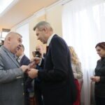 Spotkanie opłatkowe w kieleckim Ratuszu. Po prawej Bogdan Wenta - prezydent Kielc / Marzena Mąkosa / Radio Kielce