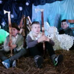 Żywa szopka przy Szkole Podstawowej im. Stefana Żeromskiego w Brynicy / Marzena Mąkosa / Radio Kielce