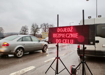 Policyjna akcja ruchu drogowego "Bezpieczny weekend - Boże Narodzenie" / Marzena Mąkosa / Radio Kielce