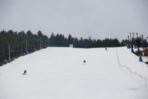 Ośrodek narciarski w Niestachowie / Marzena Mąkosa / Radio Kielce