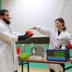 Naukowcy Akademii Górniczo-Hutniczej w opatowskim liceum / Emilia Sitarska / Radio Kielce