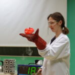 Naukowcy Akademii Górniczo-Hutniczej w opatowskim liceum / Emilia Sitarska / Radio Kielce