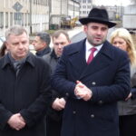 Otwarcie nowej drogi w Kunowie. Na zdjęciu od lewej Jarosław Rusiecki - senator PiS, Wiktor Kowalski - doradca wojewody świętokrzyskiego / Emilia Sitarska / Radio Kielce