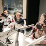 Piąty dzień akcji „Choinka pod choinkę". Po prawej Daniel Lenart - Radio Kielce / Marzena Mąkosa / Radio Kielce