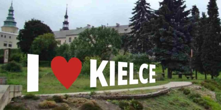 Tablice I love Kielce promujące miasto / Sebastian Michalski / Radio Kielce