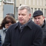 Otwarcie nowej drogi w Kunowie. Na zdjęciu senator PiS Jarosław Rusiecki / Emilia Sitarska / Radio Kielce