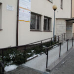 Pińczów. Budynek starostwa powiatowego bez barier architektonicznych / Marta Gajda / Radio Kielce