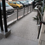 Pińczów. Budynek starostwa powiatowego bez barier architektonicznych / Marta Gajda / Radio Kielce