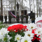 Odsłonięcie pomnika Żołnierza Polskiego przy ul. Parkowej / Emilia Sitarska / Radio Kielce