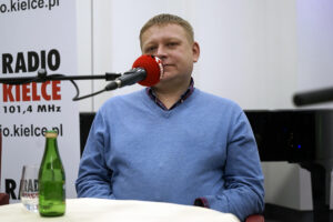 Studio Polityczne Radia Kielce. Na zdjęciu Marcin Kornaga, PSL / Robert Felczak / Radio Kielce