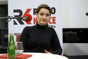 Studio Polityczne Radia Kielce. Na zdjęciu Marzena Okła-Drewnowicz, poseł Platformy Obywatelskiej / Robert Felczak / Radio Kielce