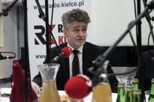 Świąteczne Studio Polityczne Radia Kielce. Na zdjęciu: Krzysztof Słoń, senator Prawa i Sprawiedliwości / Robert Felczak / Radio Kielce