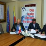 Podpisanie umowy na dostarczenie specjalistycznego samochodu do przewozu osadów / Ziemowit Nowak / Wodociągi Kieleckie