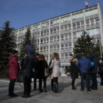 Kielce. Ewakuacja Urzędu Marszałkowskiego Województwa Świętokrzyskiego / Marzena Mąkosa / Radio Kielce