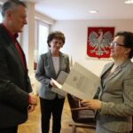 Wręczenie nominacji nowym konsultantom wojewódzkim. Na zdjęciu (od lewej): Wojciech Przybylski, Marta Solnica i wojewoda Agata Wojtyszek / Świętokrzyski Urząd Wojewódzki