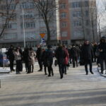 Kielce. Ewakuacja Urzędu Marszałkowskiego Województwa Świętokrzyskiego / Marzena Mąkosa / Radio Kielce