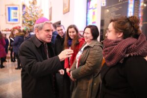 Biskup sandomierski Krzysztof Nitkiewicz pobłogosławił sandomierską delegację na wyjazd do Panamy / ks. Tomasz Lis