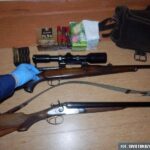 Broń znaleziona w bagażniku auta nietrzeźwego kierowcy / świętokrzyska policja