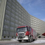 Kielce. Ewakuacja Urzędu Marszałkowskiego Województwa Świętokrzyskiego / Marzena Mąkosa / Radio Kielce