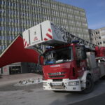 Kielce. Ewakuacja Urzędu Marszałkowskiego Województwa Świętokrzyskiego / Marzena Mąkosa / Radio Kielce