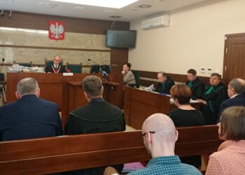 Proces Bogusława Włodarczyka w sprawie oszustw przy budowie miejscowego szpitala / Monika Miller / Radio Kielce