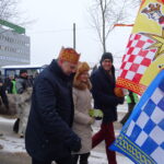 Orszak Trzech Króli. Na zdjęciu wiceprezydent Starachowic Jerzy Miśkiewicz, wojewoda świętokrzyski Agata Wojtyszek, starosta starachowicki Piotr Babicki / Anna Głąb / Radio Kielce