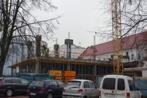 Jędrzejów. Budowa pawilonu SOR / Ewa Pociejowska - Gawęda / Radio Kielce