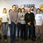 Kielce. Akcja pomocy dla Moniki Wawrzkiewicz z Połańca. W Radiu Kielce nagrano spot zachęcający do udziału w zbiórce pieniędzy na pomoc dla Moniki / Robert Felczak / Radio Kielce