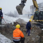 Ulica bpa Jaworskiego. Awaria sieci ciepłowniczej / Kamil Król / Radio Kielce