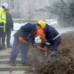 Ulica bpa Jaworskiego. Awaria sieci ciepłowniczej / Kamil Król / Radio Kielce